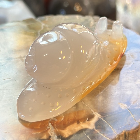 Agate Crystal Snail Carving! - Picture 8 of 9